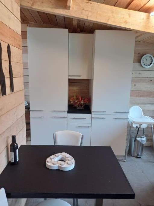 Villa Le P'Tit Nid : Mini Loft Pour 2 A 4 Personnes Tellin Esterno foto